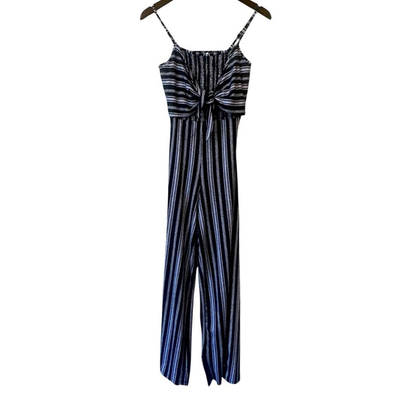 No Boundaries Navy Striped Cutout Tie-Front Jumpsuit Size Small (3–5) - Picture 1 of 7